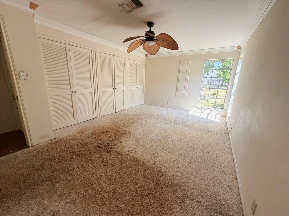 101 Rose Trail Lake Jackson, TX 77566