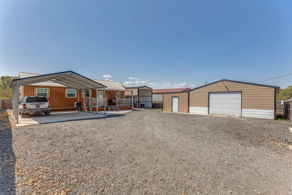 128 Cheyenne Drive Bridgeport, TX 76426