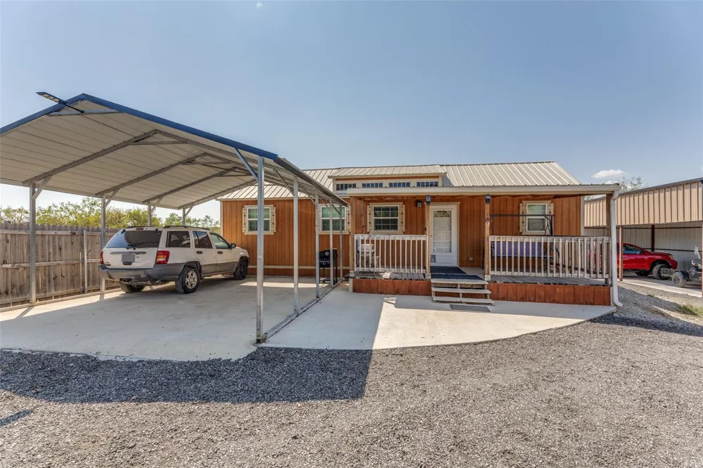 128 Cheyenne Drive Bridgeport, TX 76426