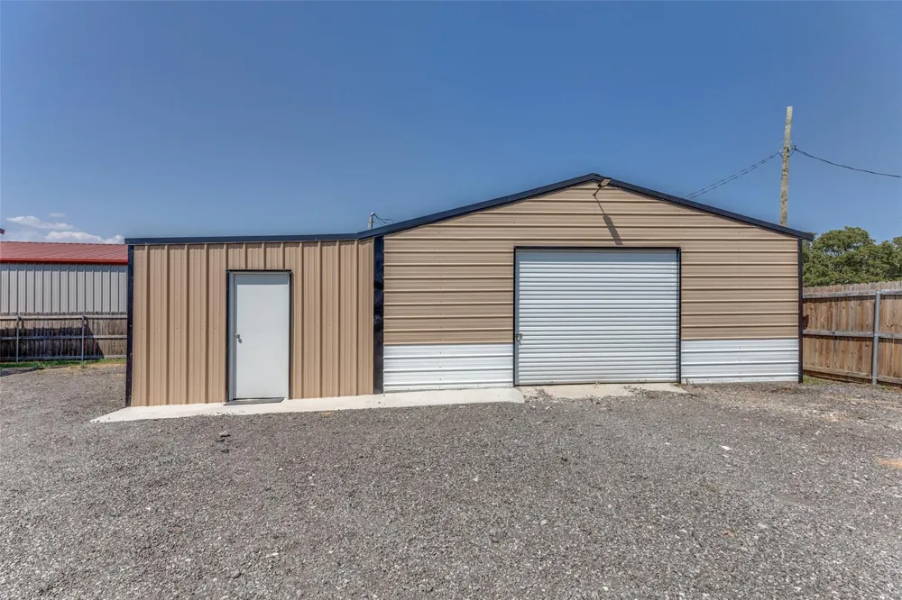 128 Cheyenne Drive Bridgeport, TX 76426
