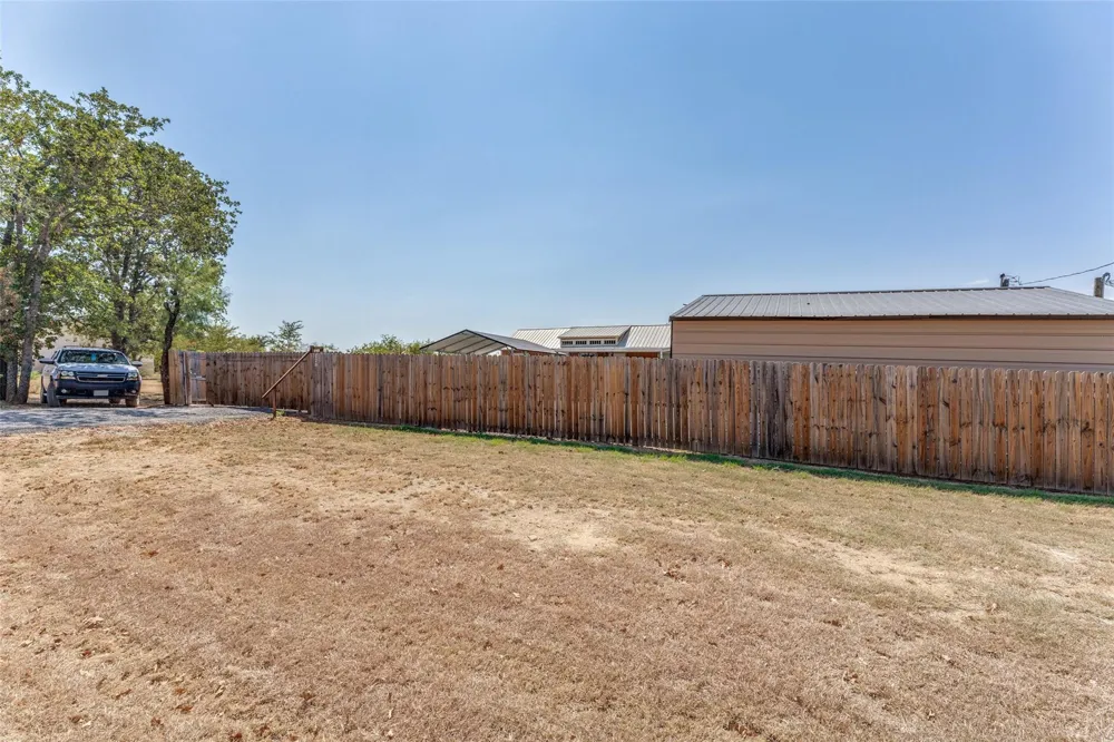 128 Cheyenne Drive Bridgeport, TX 76426