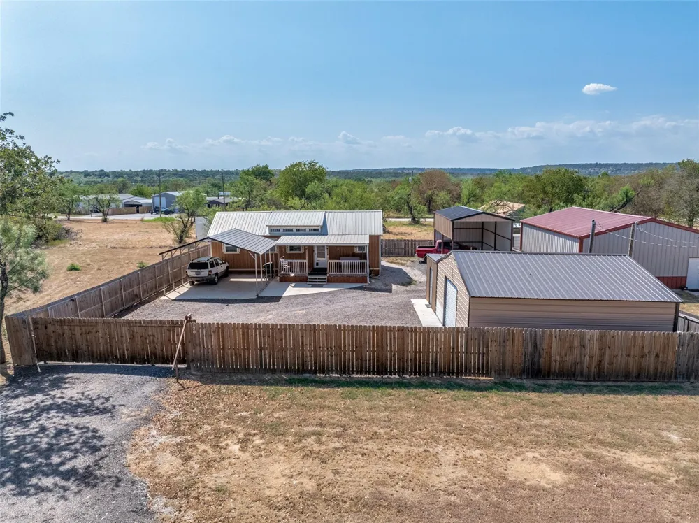 128 Cheyenne Drive Bridgeport, TX 76426
