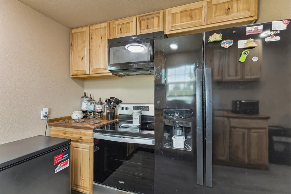 128 Cheyenne Drive Bridgeport, TX 76426