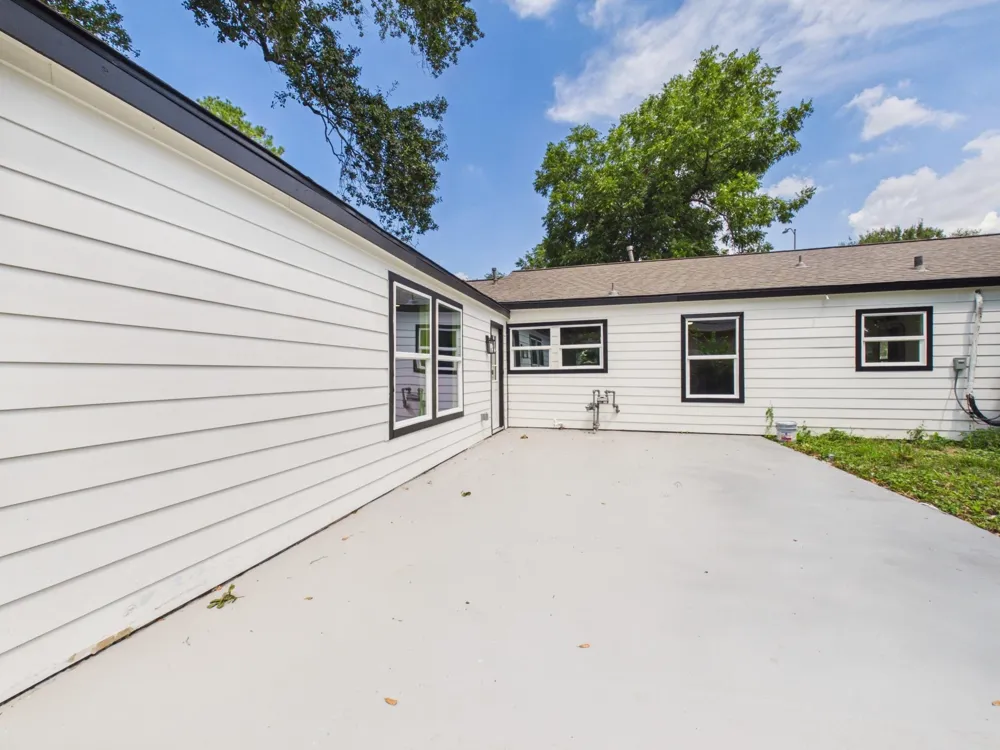 58 Trenwood Lane Houston, TX 77022