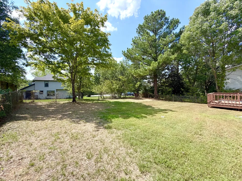 2126 Single Tree Dr Clarksville, TN 37040