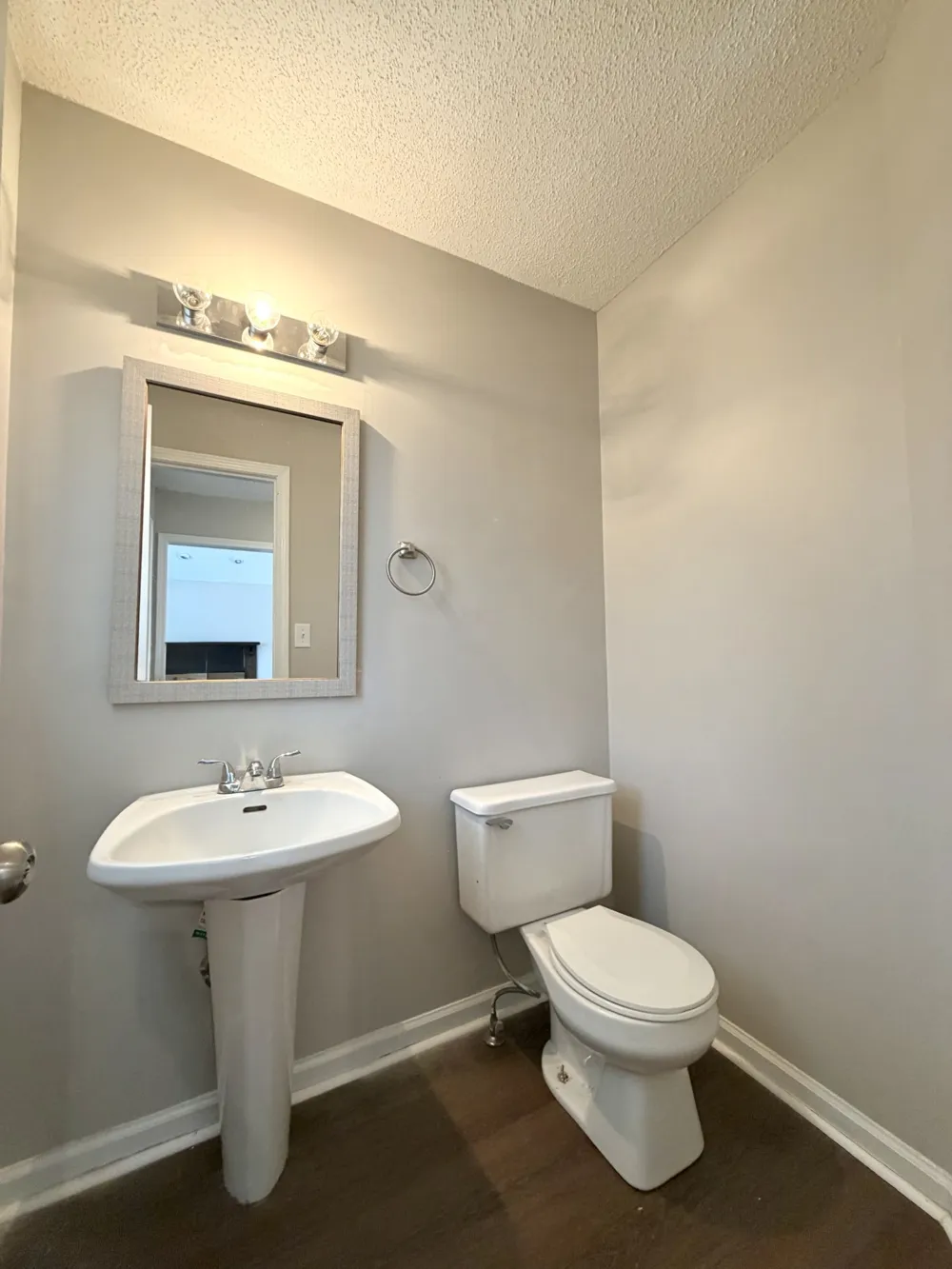 2126 Single Tree Dr Clarksville, TN 37040