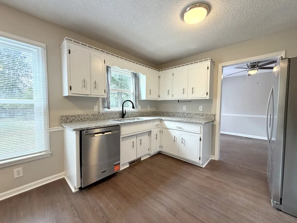 2126 Single Tree Dr Clarksville, TN 37040