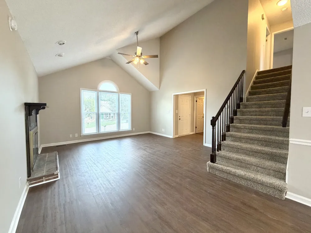 2126 Single Tree Dr Clarksville, TN 37040