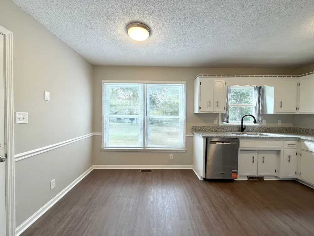 2126 Single Tree Dr Clarksville, TN 37040
