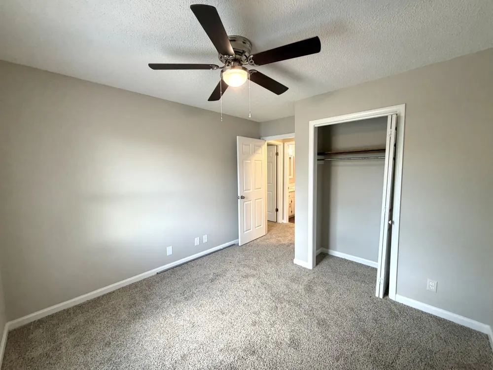 2126 Single Tree Dr Clarksville, TN 37040