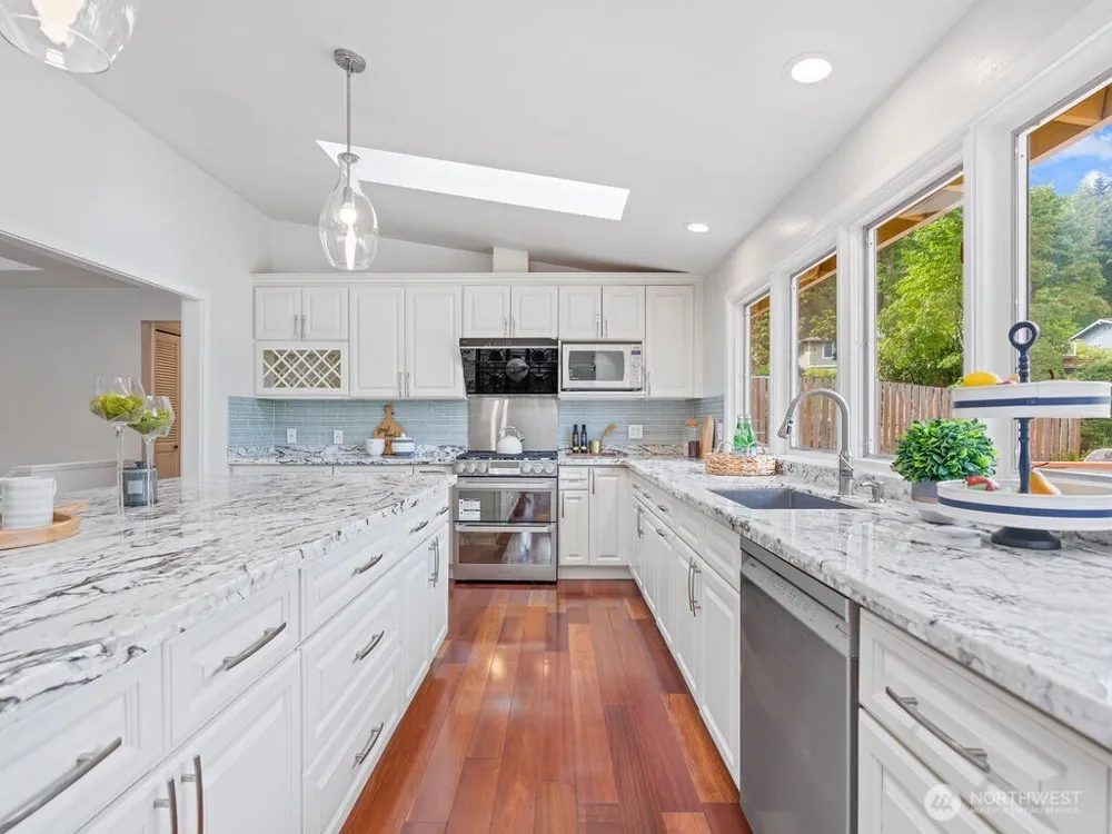14512 SE 45th Place Bellevue, WA 98006