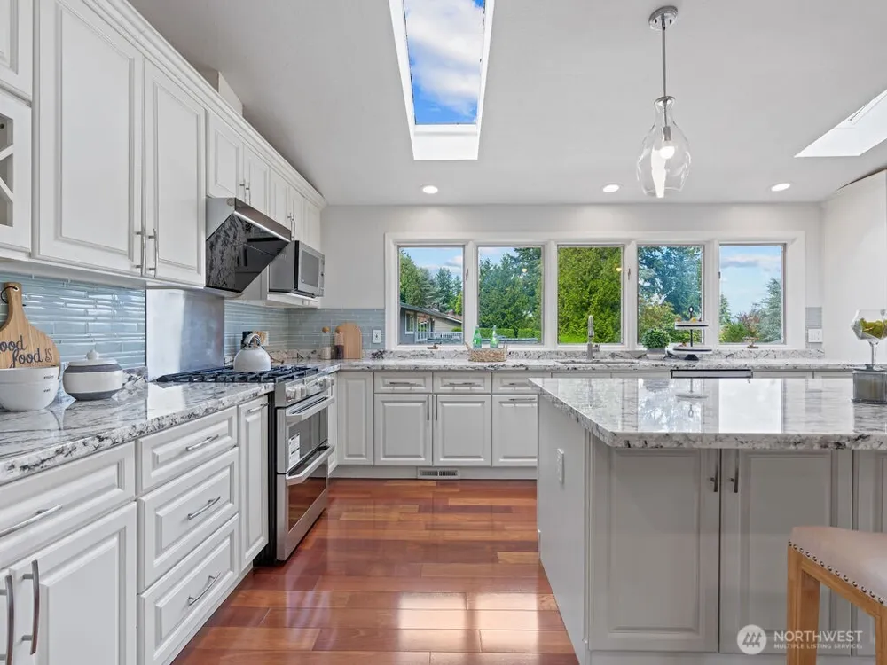 14512 SE 45th Place Bellevue, WA 98006