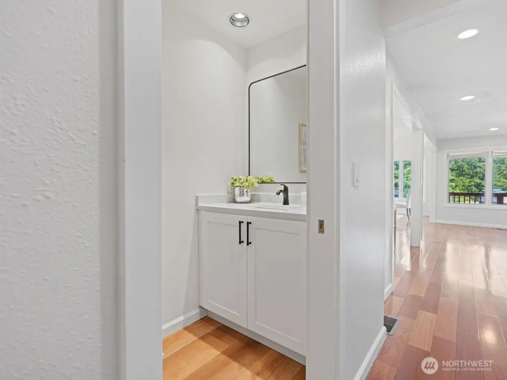 14512 SE 45th Place Bellevue, WA 98006