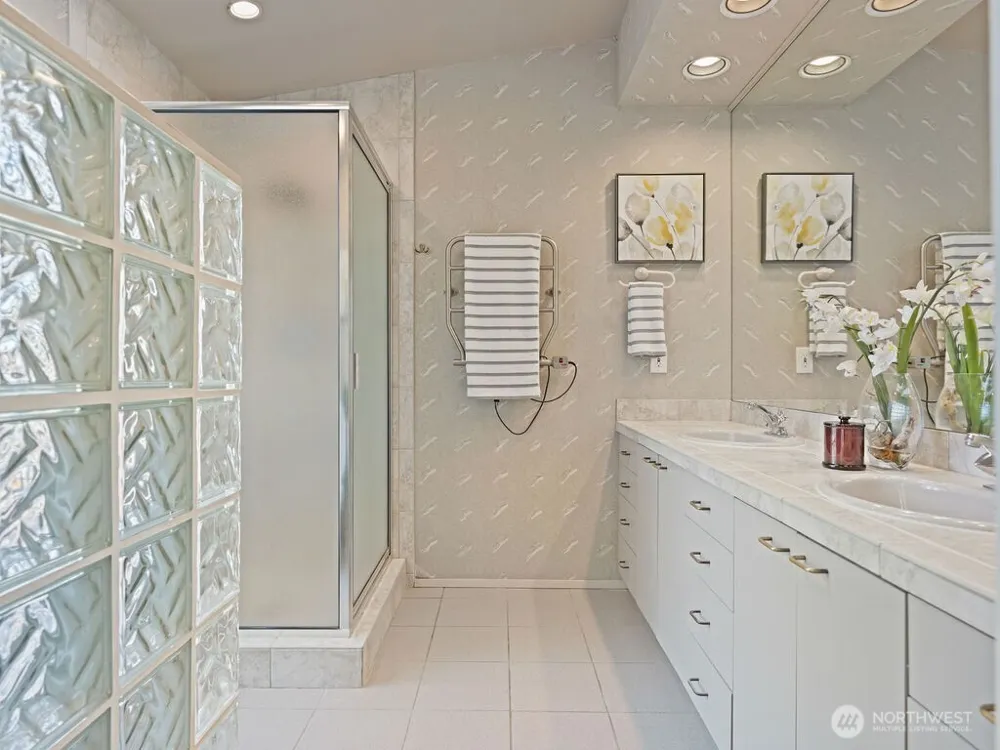 14512 SE 45th Place Bellevue, WA 98006