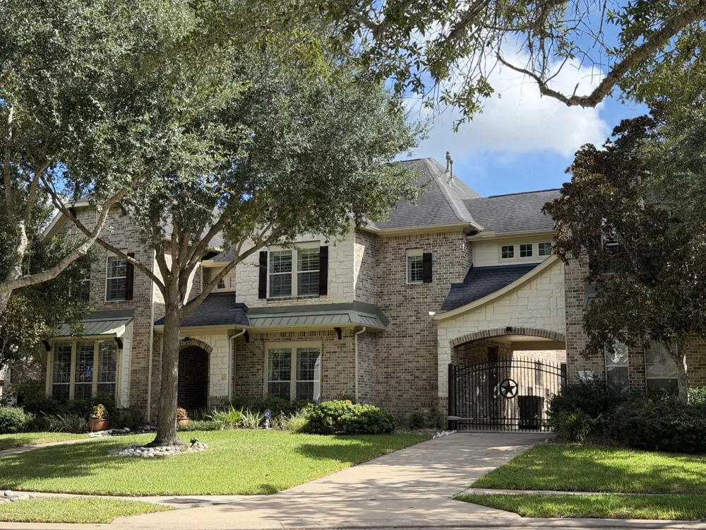 9607 Waters Lake Court Missouri City, TX 77459