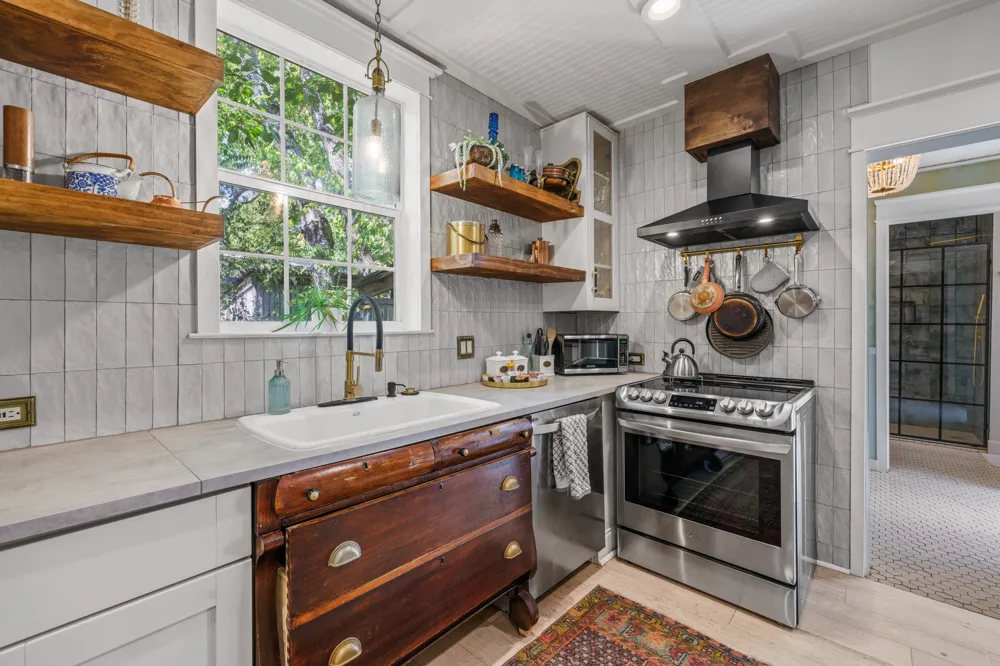 2007 S Church Street Georgetown, TX 78626