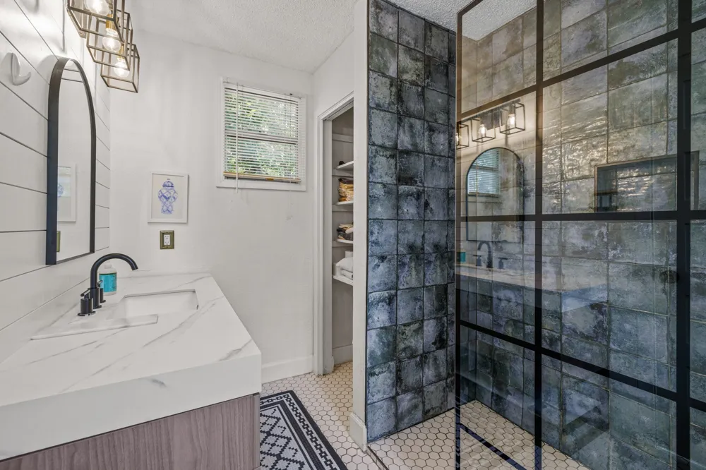 2007 S Church Street Georgetown, TX 78626