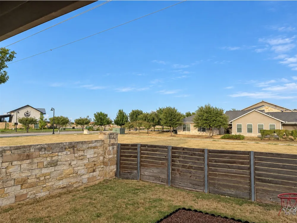 102 Methodius Drive Hutto, TX 78634