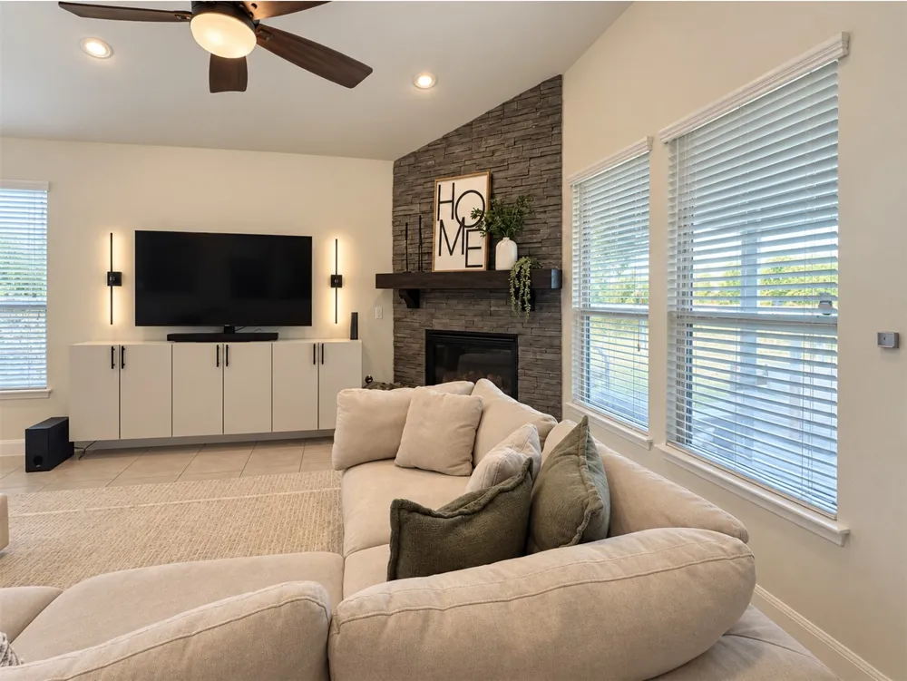 102 Methodius Drive Hutto, TX 78634