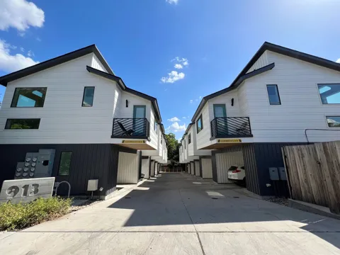 913 Duncan Lane #103