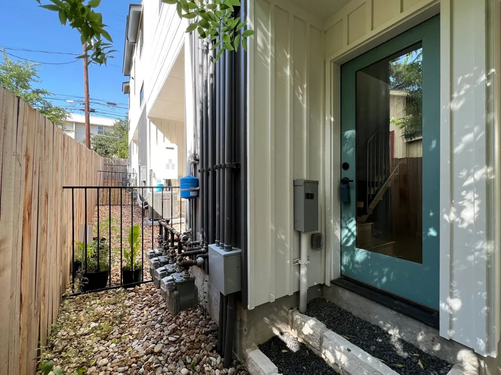 913 Duncan Lane #103 Austin, TX 78705