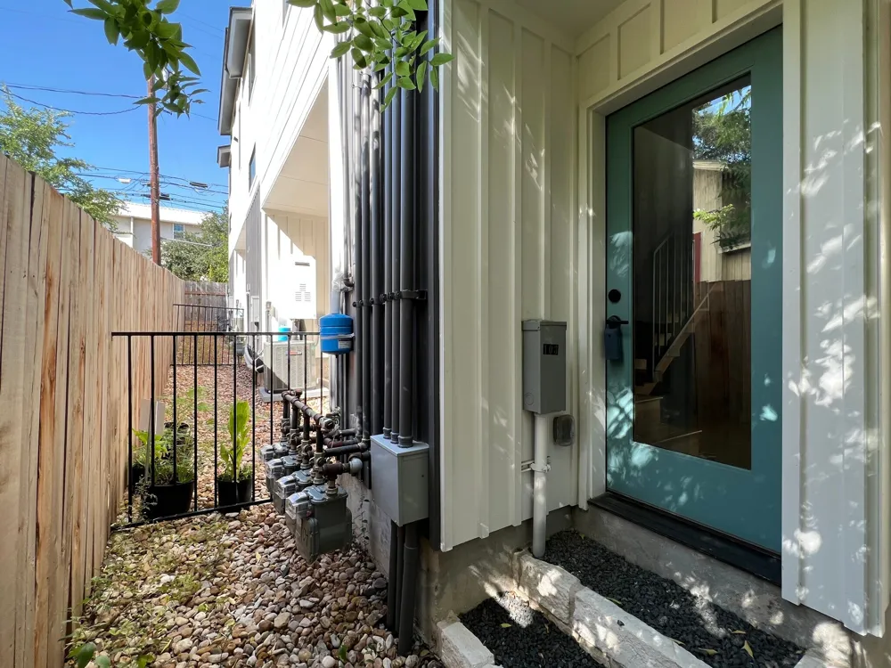 913 Duncan Lane #103 Austin, TX 78705