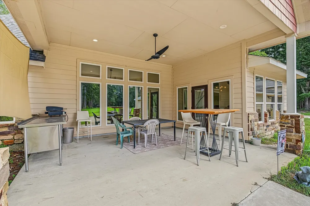 157 County Road 303 Dayton, TX 77535
