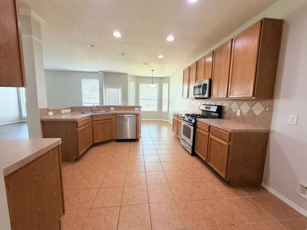 3019 Acacia Fair Lane Fresno, TX 77545