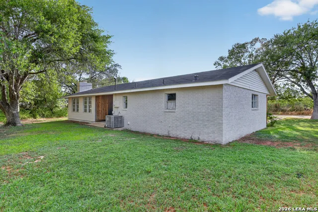 591 COUSER BLVD Charlotte, TX 78011