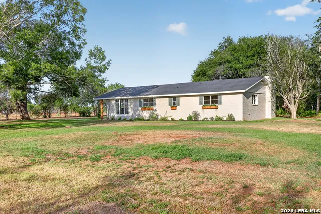 591 COUSER BLVD Charlotte, TX 78011