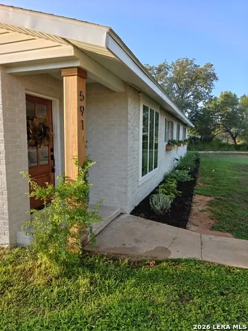 591 COUSER BLVD Charlotte, TX 78011