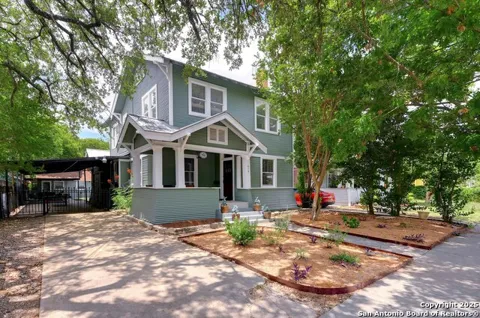 619 CEDAR ST