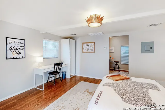 619 CEDAR ST San Antonio, TX 78210