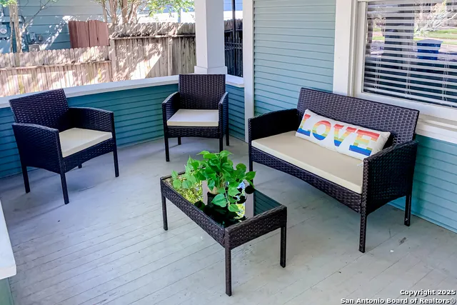 619 CEDAR ST San Antonio, TX 78210
