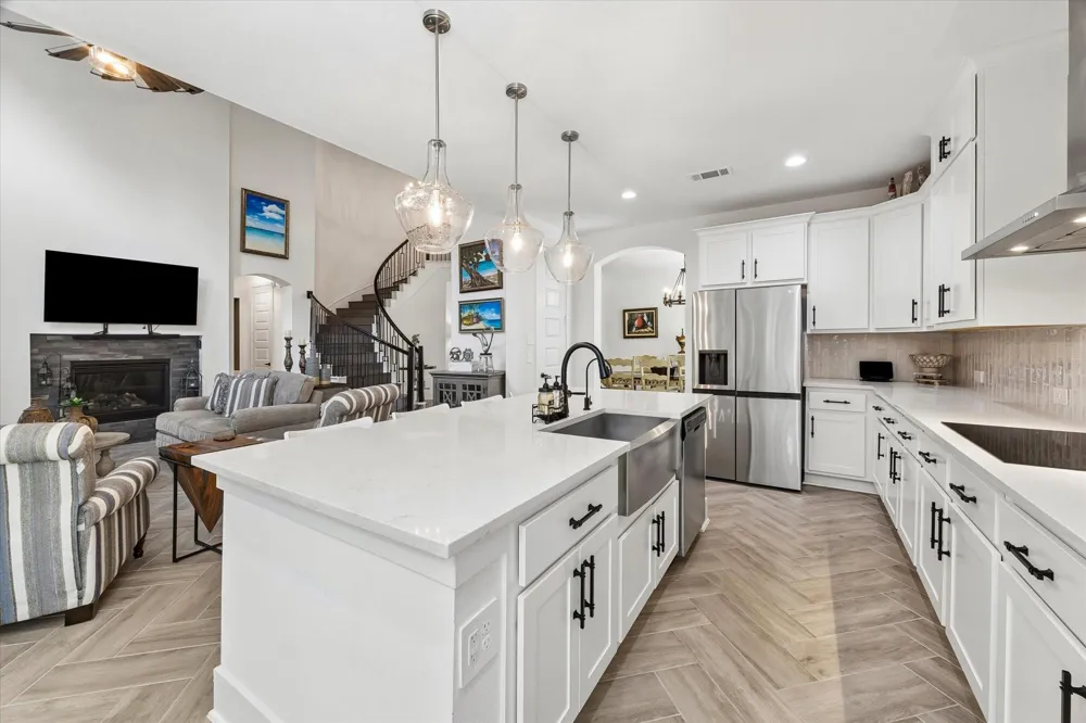 192 Somerset Point Boulevard Montgomery, TX 77316