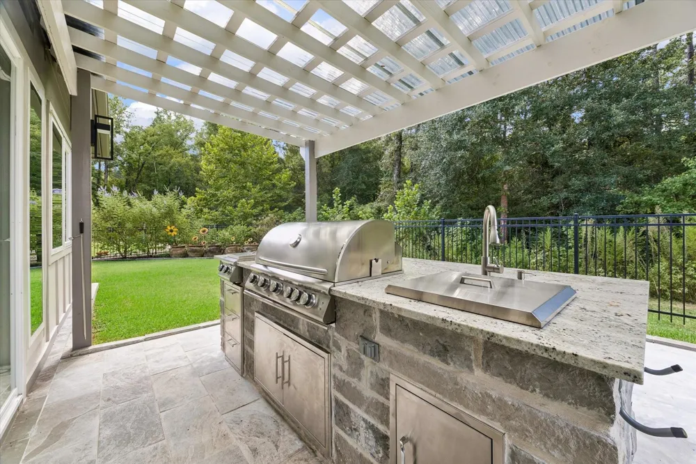 192 Somerset Point Boulevard Montgomery, TX 77316