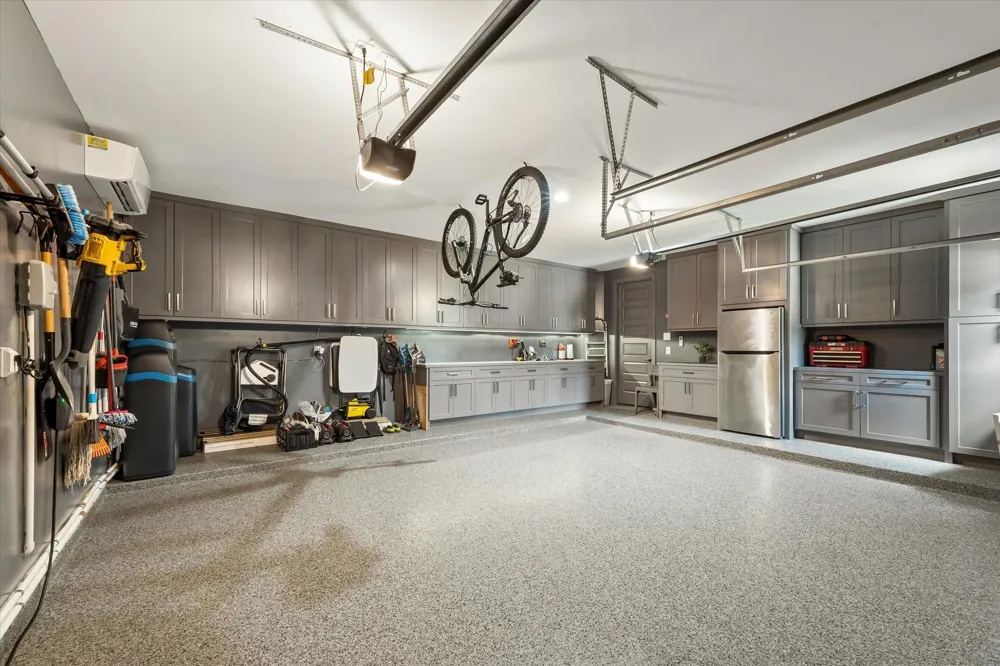 192 Somerset Point Boulevard Montgomery, TX 77316