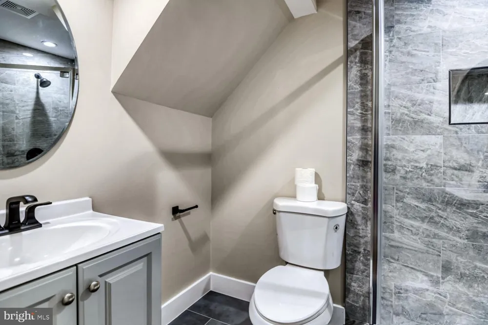 2542 OSWEGO AVENUE Baltimore, MD 21215