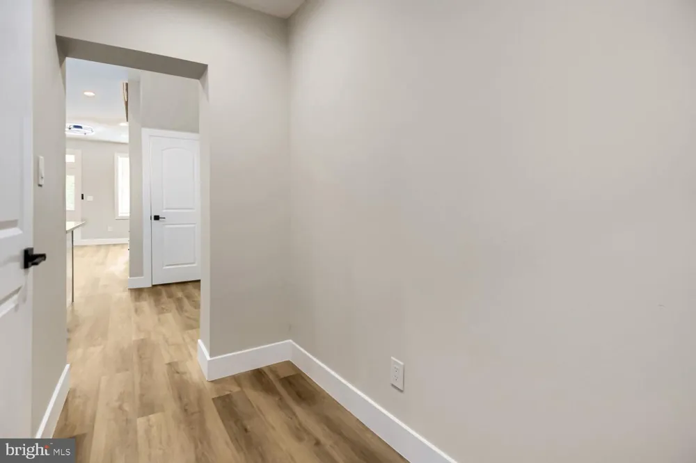 2542 OSWEGO AVENUE Baltimore, MD 21215