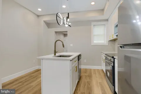 2542 OSWEGO AVENUE