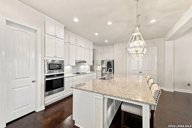 980 Water Oak Schertz, TX 78154