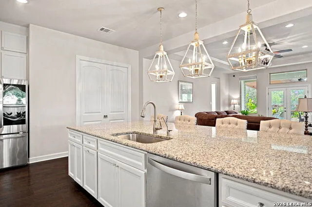 980 Water Oak Schertz, TX 78154