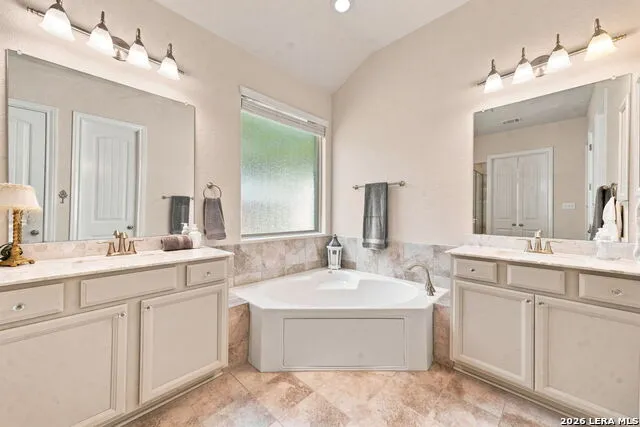 980 Water Oak Schertz, TX 78154