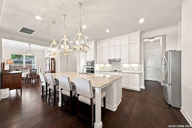 980 Water Oak Schertz, TX 78154