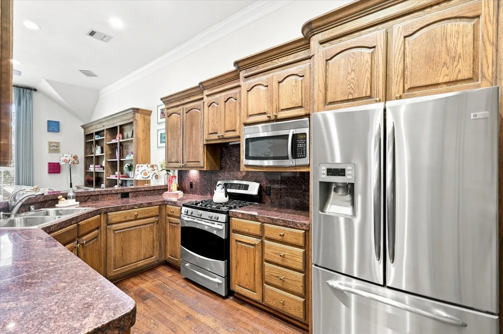 4131 Eastman Way Addison, TX 75001