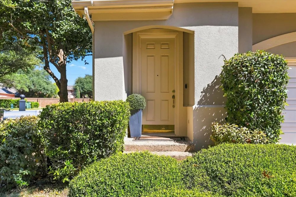 4131 Eastman Way Addison, TX 75001