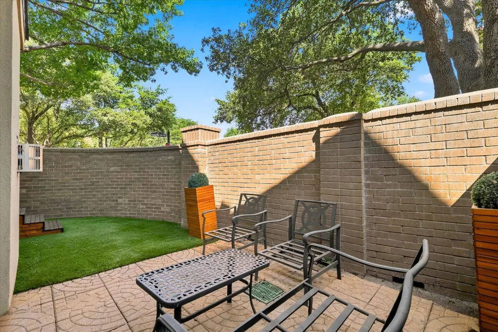 4131 Eastman Way Addison, TX 75001