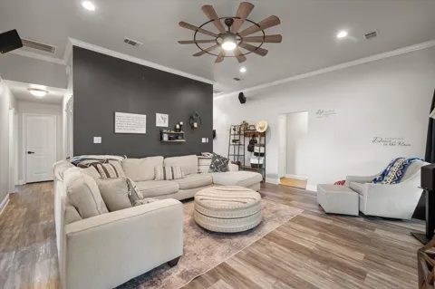 460 Admiral Drive