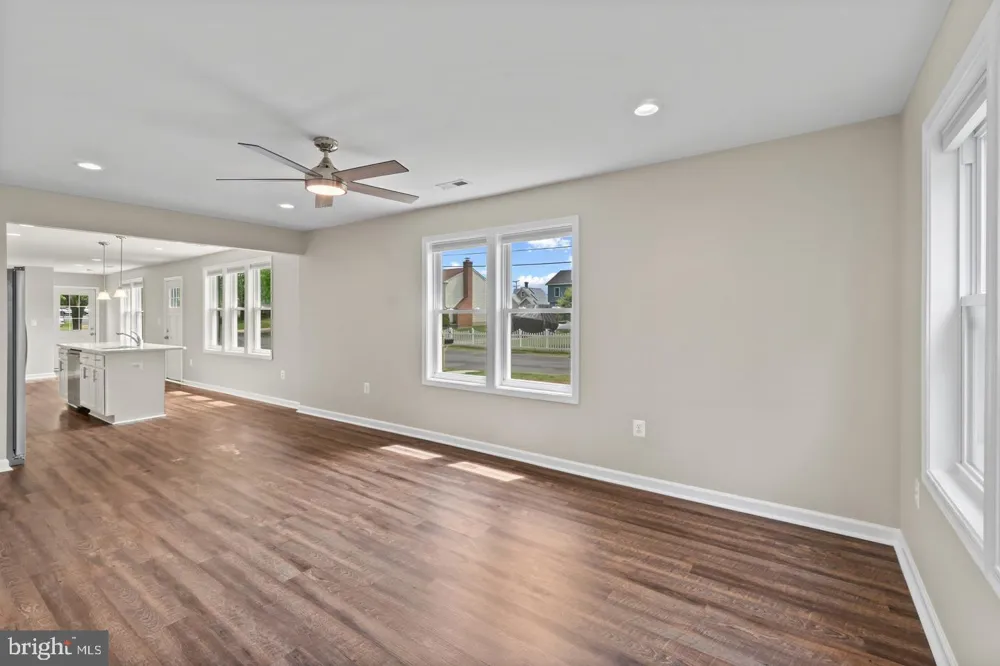 14 MONTROSE ROAD Pasadena, MD 21122