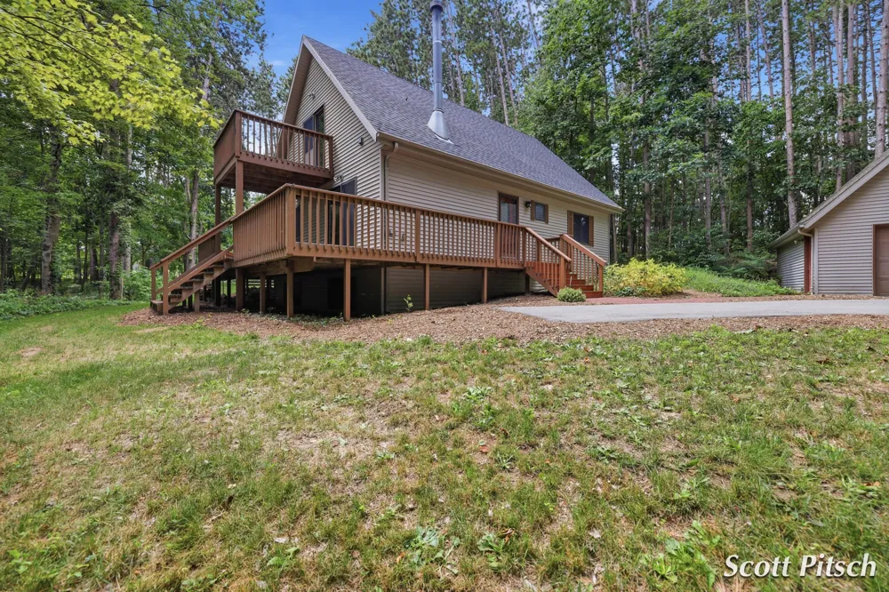 1450 Payne Lake Road Middleville, MI 49333